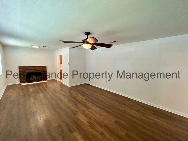 Photo - Cute 3 Bed/1 Bath SW Bakersfield Home w RBP & $0 Deposit Option