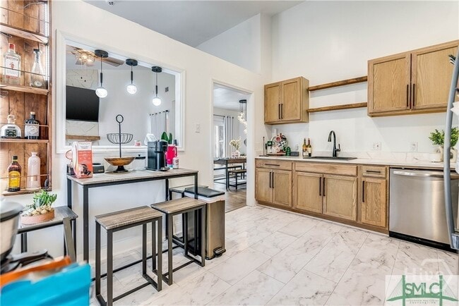 Photo - 106 W White Hawthorne Dr