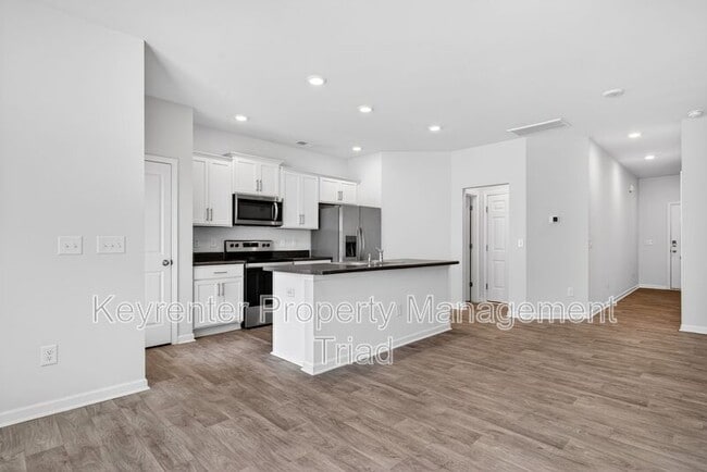 Photo - 3705 Nathans Wy