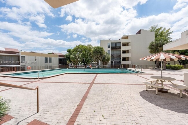 Photo - 8870 Fontainebleau Blvd Unit 312