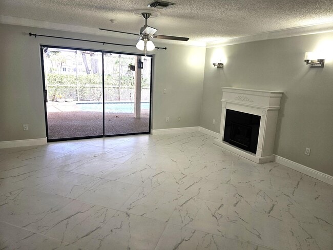 Photo - 4045 Birchwood Dr