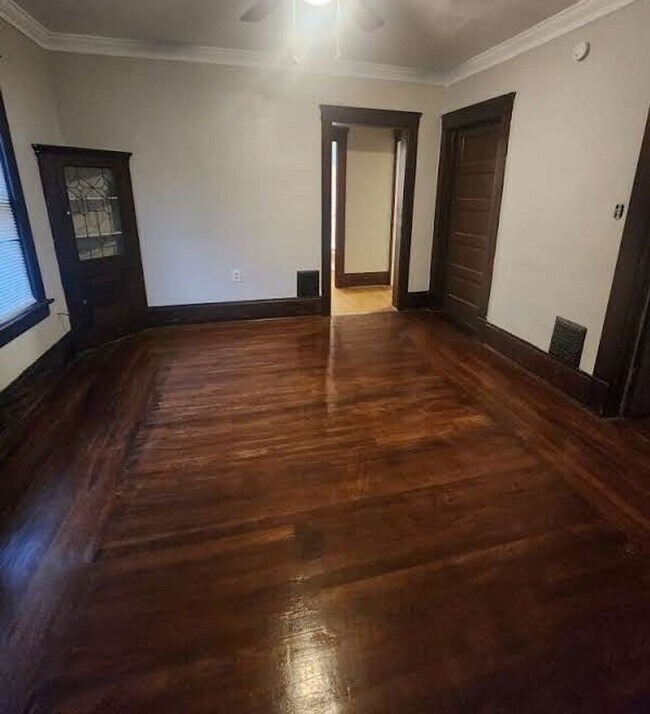 Photo - Zomorodi W111 Unidad 2