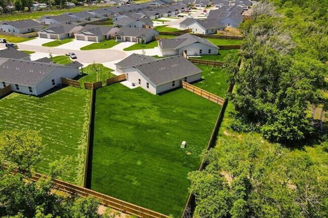 Photo - 518-520 W. 50th Ct. S. Unidad 520 W. 50th Ct. S.