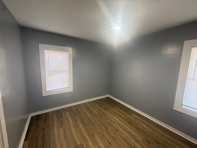 Photo - 307 S Locust St