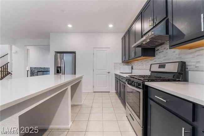 Photo - 5745 Becklow Gdns Ave