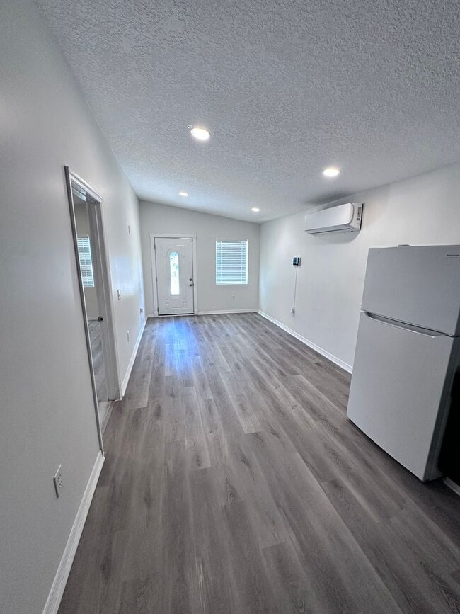 Photo - Hidden Murray Hill Gem – Private Rear Unit Available
