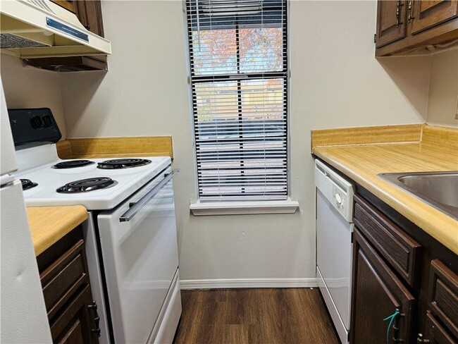 Photo - 1701 S West End St Unit 76