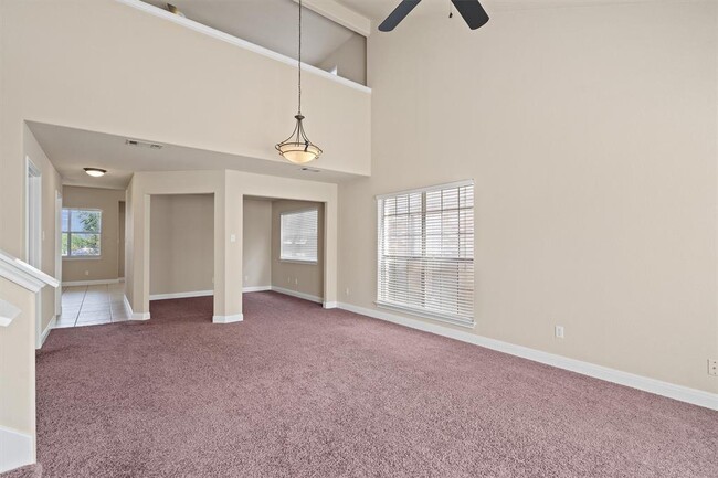 Photo - 8800 Hazelhurst Dr