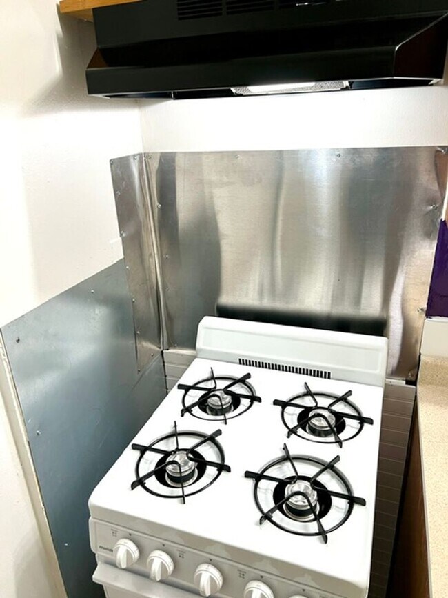 Photo - 2301 Roosevelt Dr Unit Apt #6