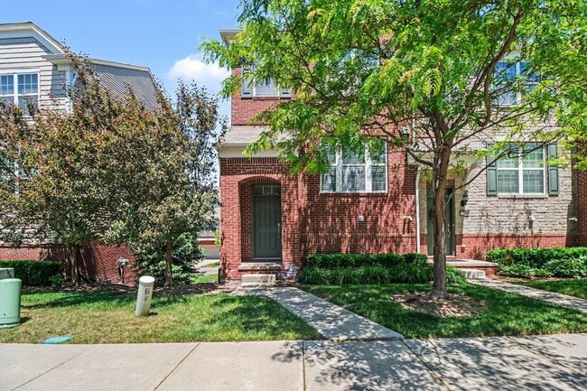 Building Photo - 27902 Hopkins Dr