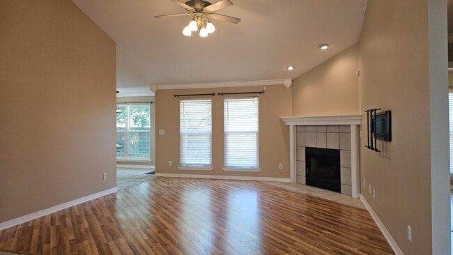 Photo - 124 Pritchard Rd