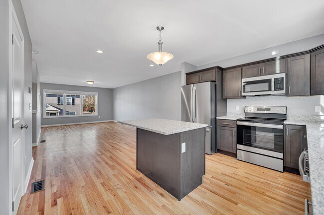 Photo - 88 Woodhouse Ave Unit 27