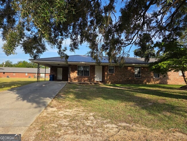 Building Photo - 301 Arlington Dr