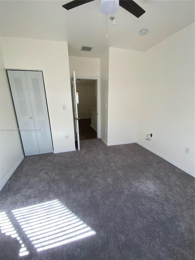 Photo - 928 SW 3rd St Unit 203