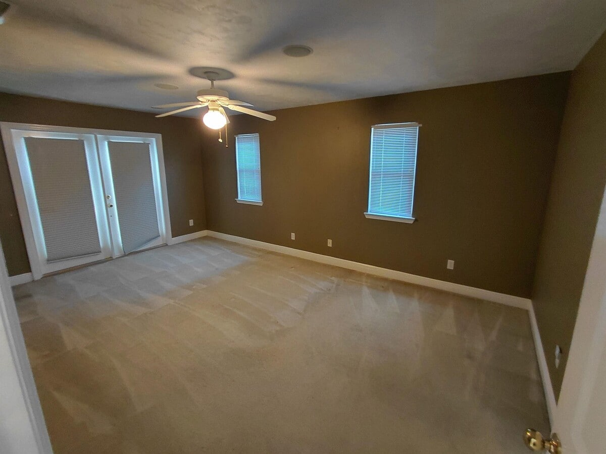 Photo - 1810 Newman Ln