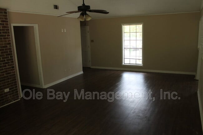 Photo - 2010 Sky Vista Dr W