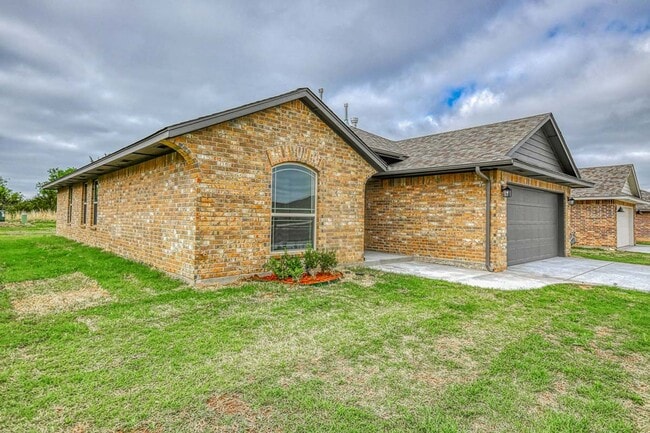 Photo - Newer Construction Home in Mustang!