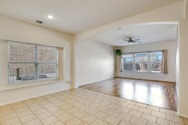 Photo - 322 Vermillion Marble Trail