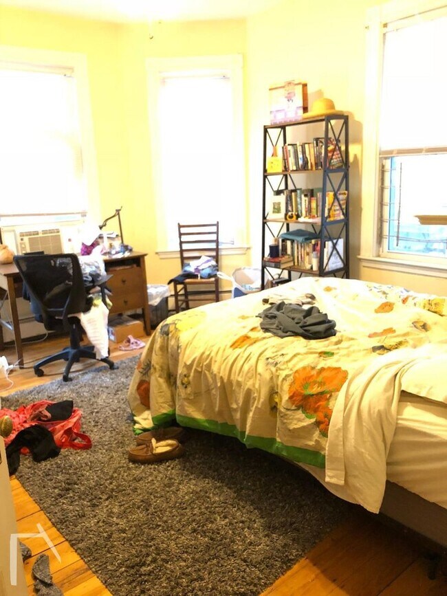 Photo - AMAZING 5 BED IN MISSION HILL!!! HOT LISTING!!!