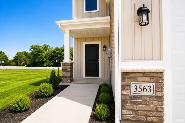 Photo - 3563 Canal Square Dr