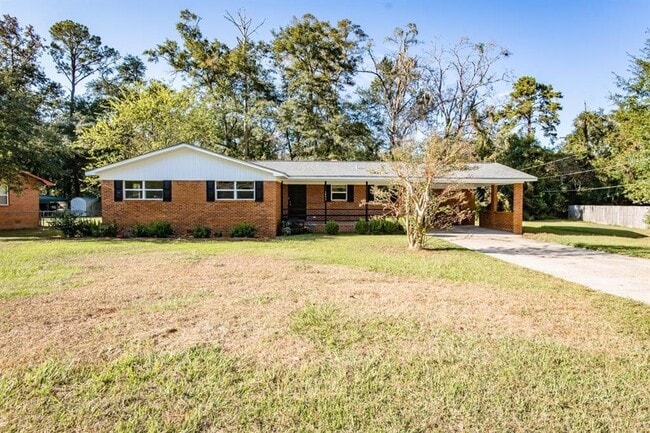 Building Photo - 1952 Harriet Dr Rental