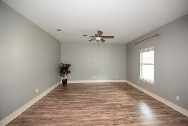 Photo - 1612 W Willis St