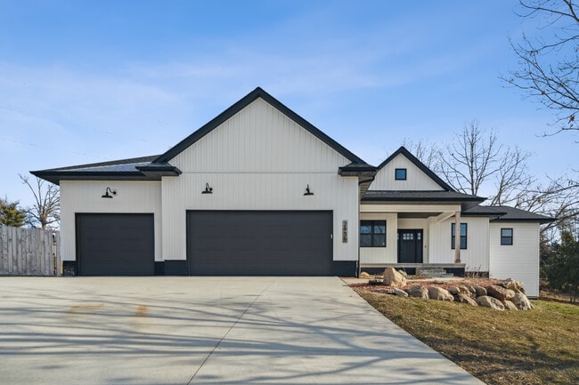 Building Photo - 2939 Diamondhead Cir Rental