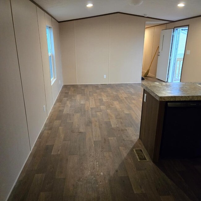 Photo - 121 Fountianvue drive LaFontiane indiana 46940