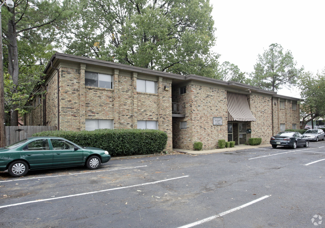 Highland Oaks - Highland Oaks Apartments