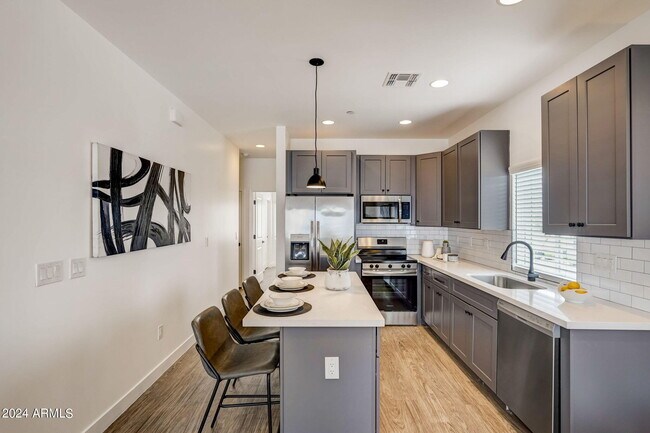 Photo - 3645 E Earll Dr