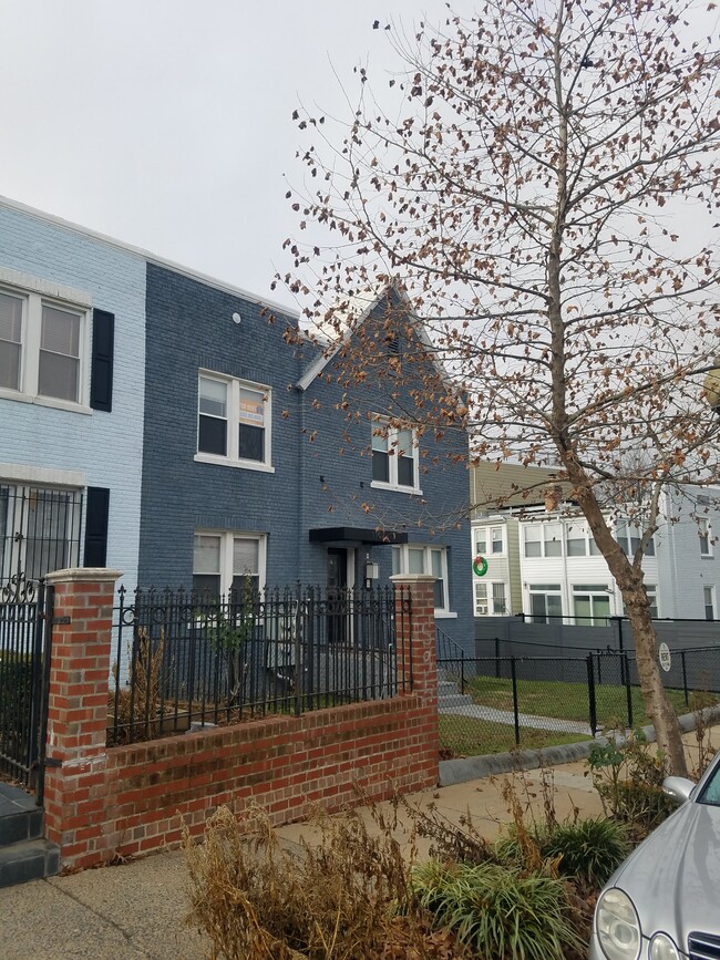 Photo - 1107 Penn St NE Unidad #1