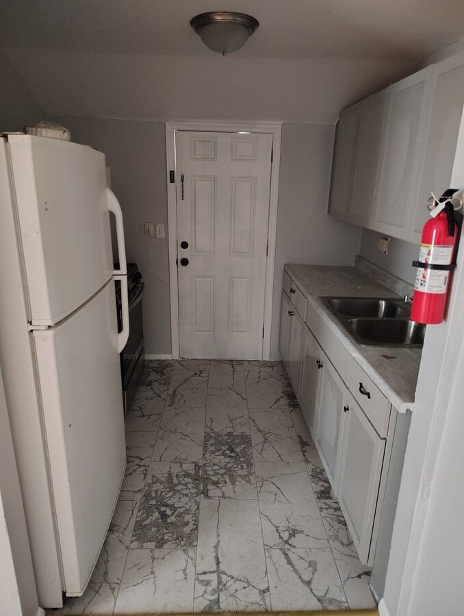 Photo - 527 Sassafras St