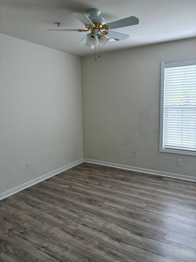 Photo - 120 Veranda Way