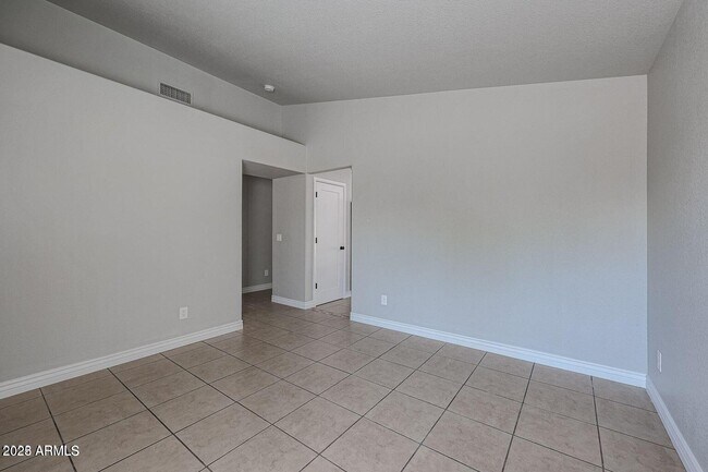 Photo - 2134 E Robin Ln