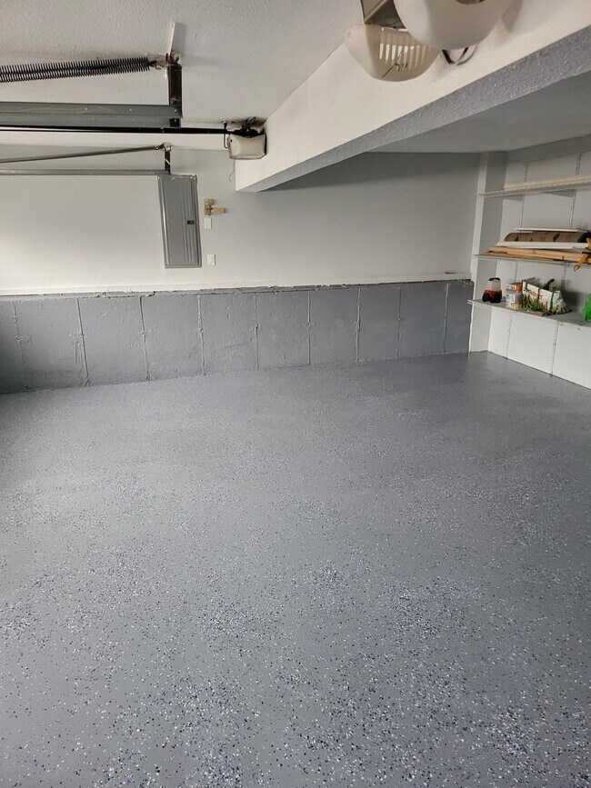 Photo - 390 Platt St