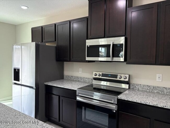 Photo - 474 San Filippo Dr SE