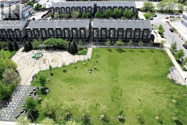 Photo - 181 Village Green Square Unité 1220