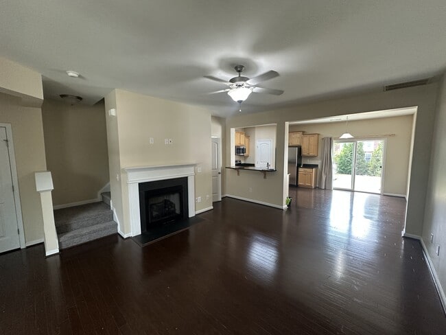 Photo - 307 Morgan Brook Way