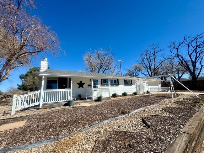 Photo - Charming 3 Bedroom in Knob Hill with views of Pikes Peak