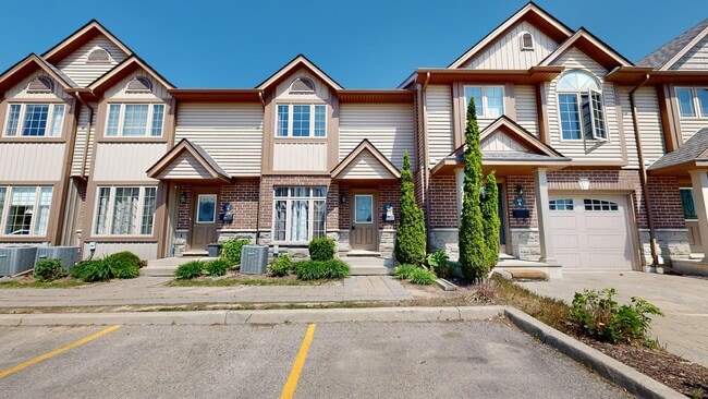 Photo - BEAUTIFUL THREE BEDROOM TOWNHOME ON BATEMAN TRAIL Unit 6