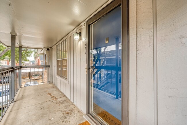 Photo - 2350 Bering Dr Unit 122