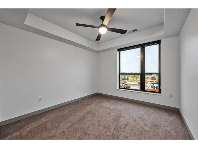 Photo - 640 Wisconsin Ave N Unit 357