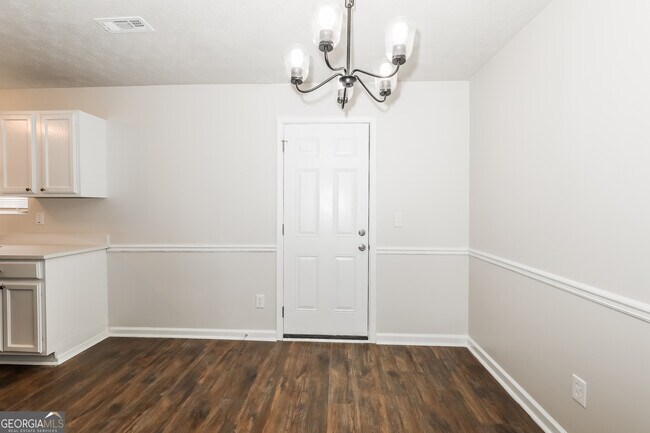 Photo - 9430 Sleepy Hollow Ln