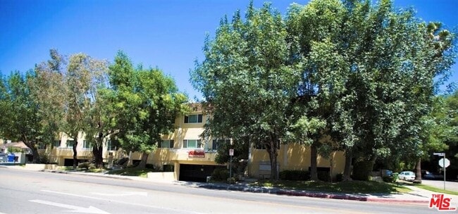 Building Photo - 4405 Matilija Ave Unit 8 Rental