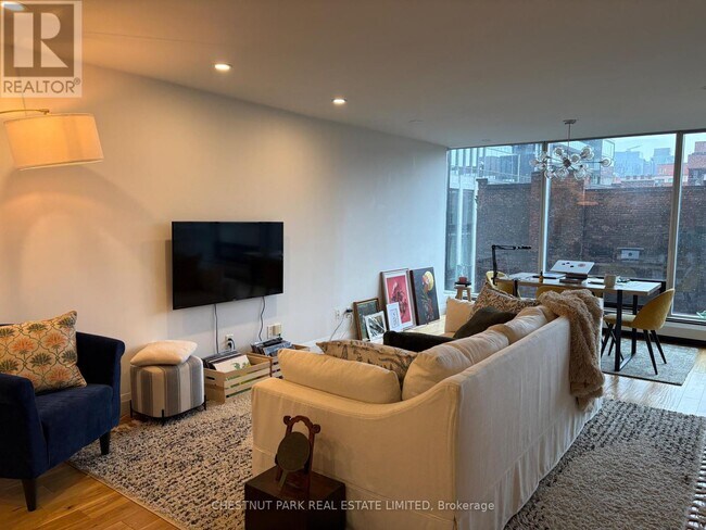 Photo - 30 Wellington St E Unité 604