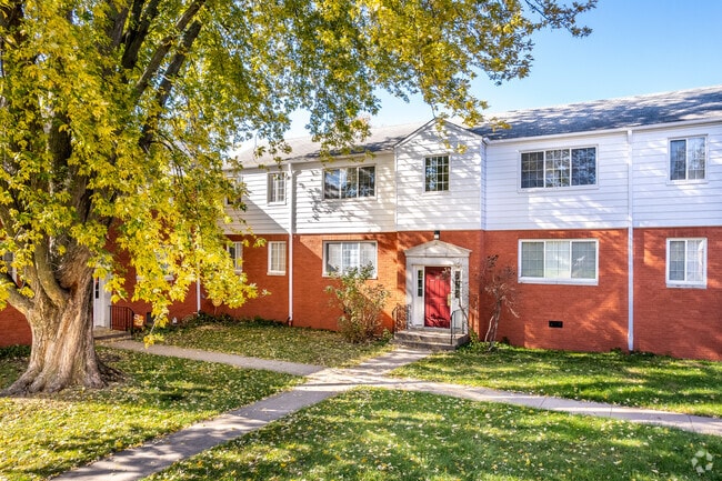 Franklin Court Apartments