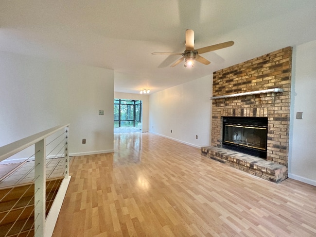 Photo - 1755 Fountainbleu Dr