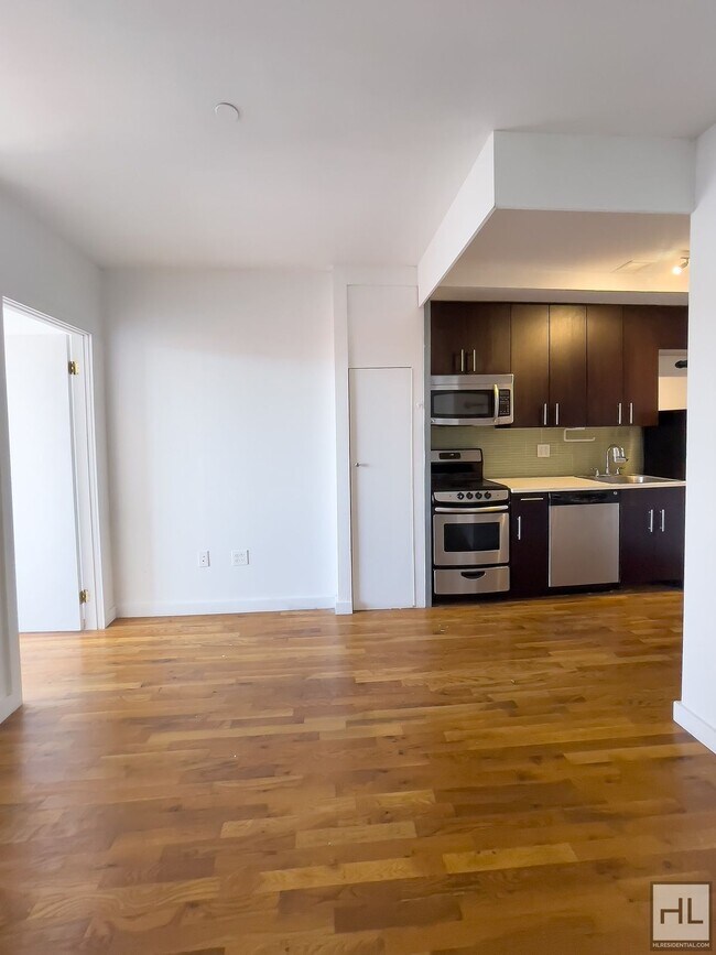Photo - NOLL STREET / Spacious 2- Bed 1-Bath / Bal... Unit 5A