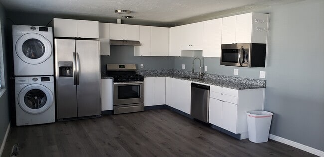 Photo - 1548 W 4890 S Unit B