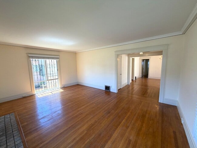 Photo - UPDATED BRIGHT HUGE 1650sf 2BR/1BA+BONUS Home Balboa Terrace LOTS of Natural Light AVAILABLE NOW